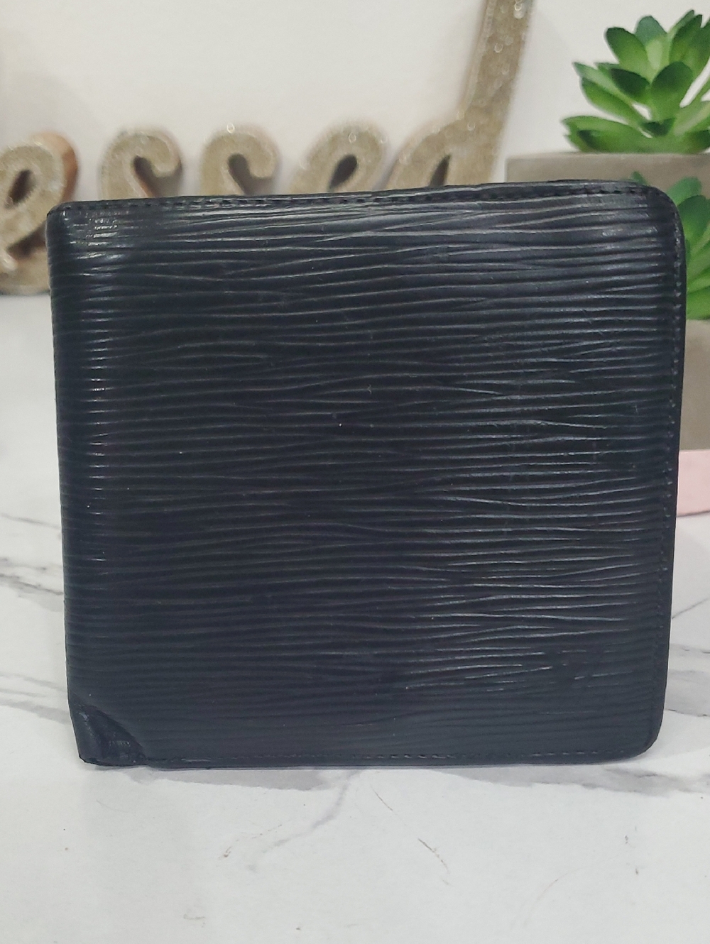 🇨🇵Louis Vuitton Men's Black Textured Epi Leather Bifold Wallet🖤